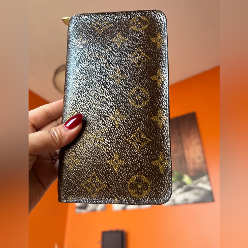 SOLD Louis Vuitton Monogram Zippy Long Wallet - Picture 4 of 14